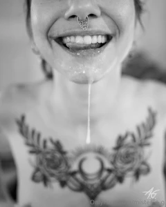 Le cute petit sourire de heymissbehave un vid o vous attend sur sa