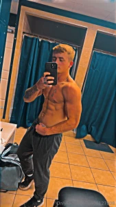 Lil gym pump been bulking a lil because of the holidays not planning part 1