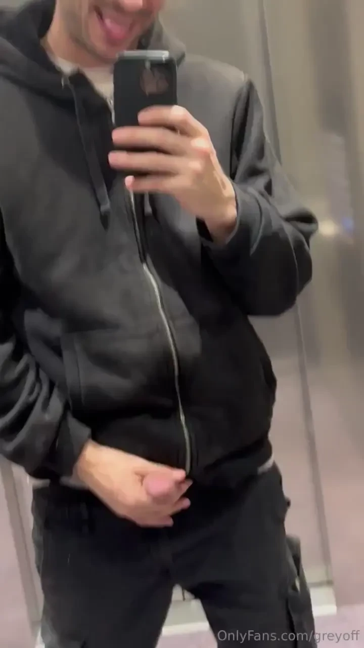 Tu aurais r agi comment si les portes de l ascenseur se seraient 