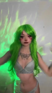 Comment a cosplay you want to see me in and i ll do it - -