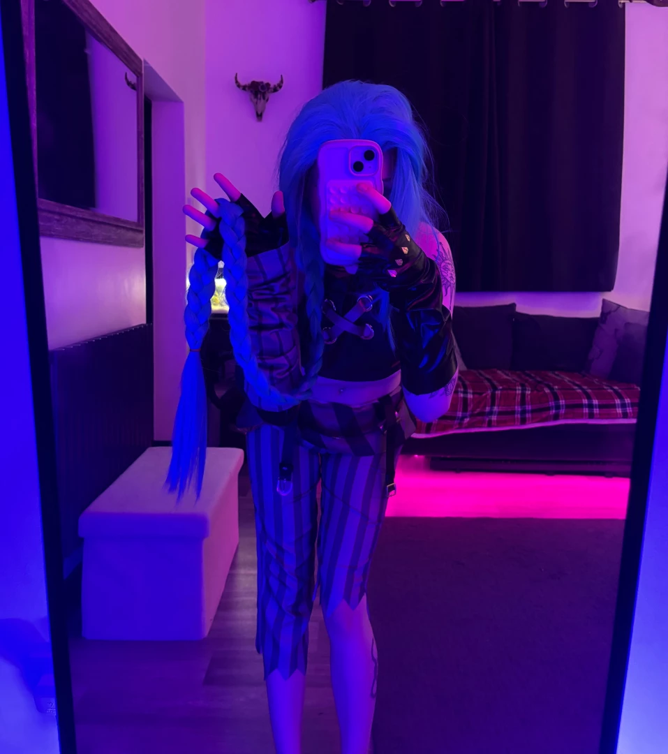 Should we do a jinx nsfw video 