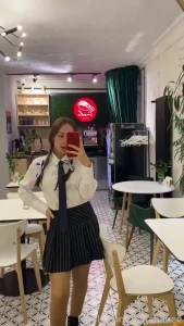College girl in a cafe she decided to become naughty and do you