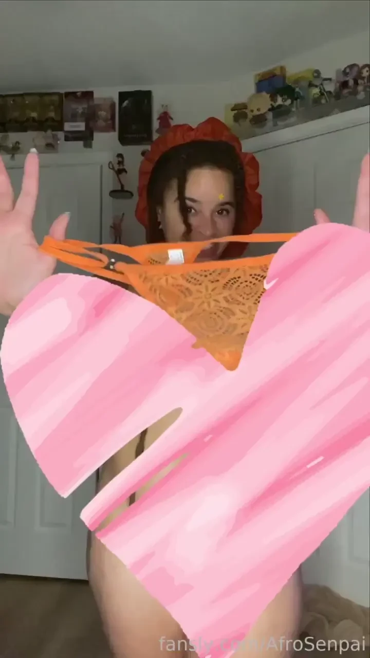 You senpai has finally updated her amazon throne wishlists spoil her 