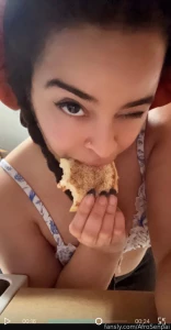 Don t mind me just enjoying a sammich munchcrunchmunchcrunch part 1