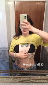 Good day available to play now do you like the colors of my clothes