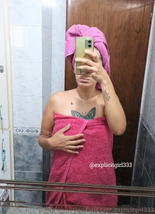 I drop my towel after the bath i show you my naked body