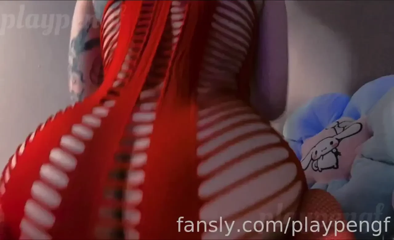 How do i look in red twerk twerking altgirl fishnets 