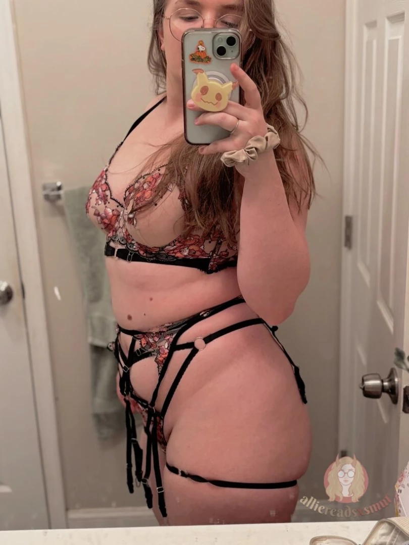 I bet i could keep you warm all night 