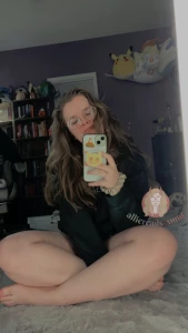 A wholesome sleepy selfie to end your night on a good note