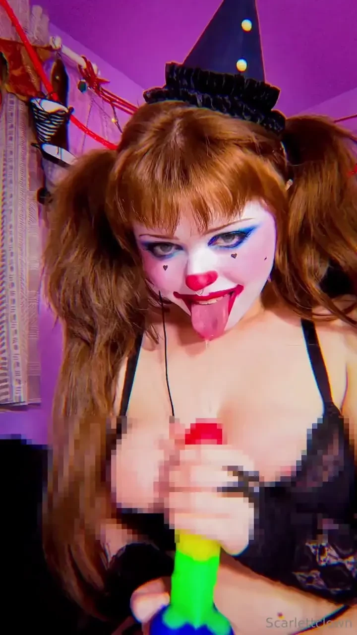 This is what i call a clownjob p 2 minute video of a dildo handjob 