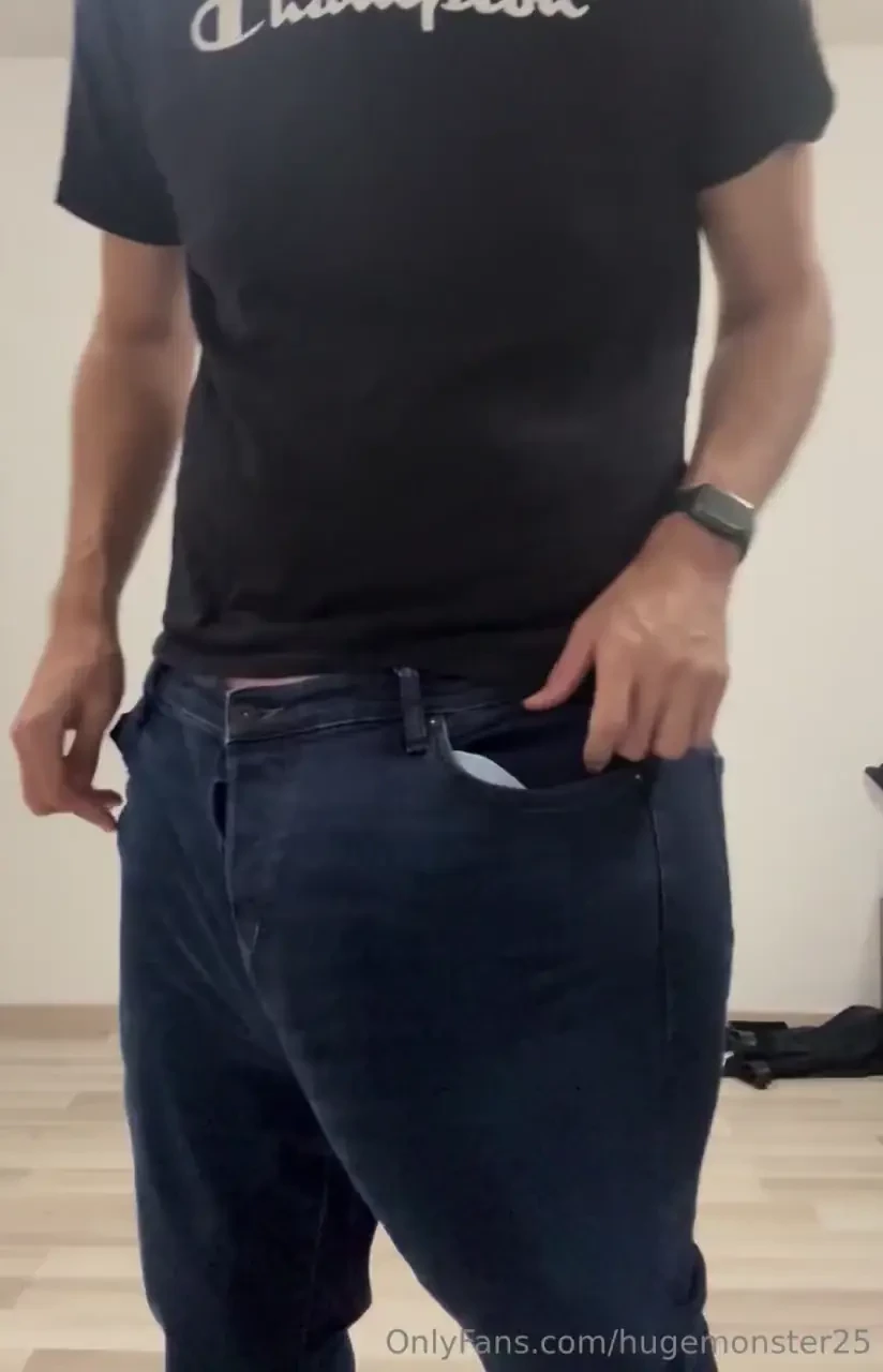 Bulging my monster i cannot fit into underwear and have to wear baggy 