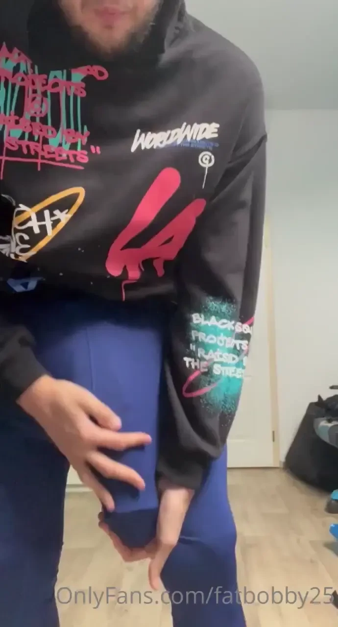 Who else wants to play with my massive bulge 