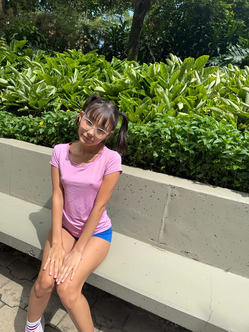 I like to go for a walk in a beautiful sunny day like this to feel part 1 