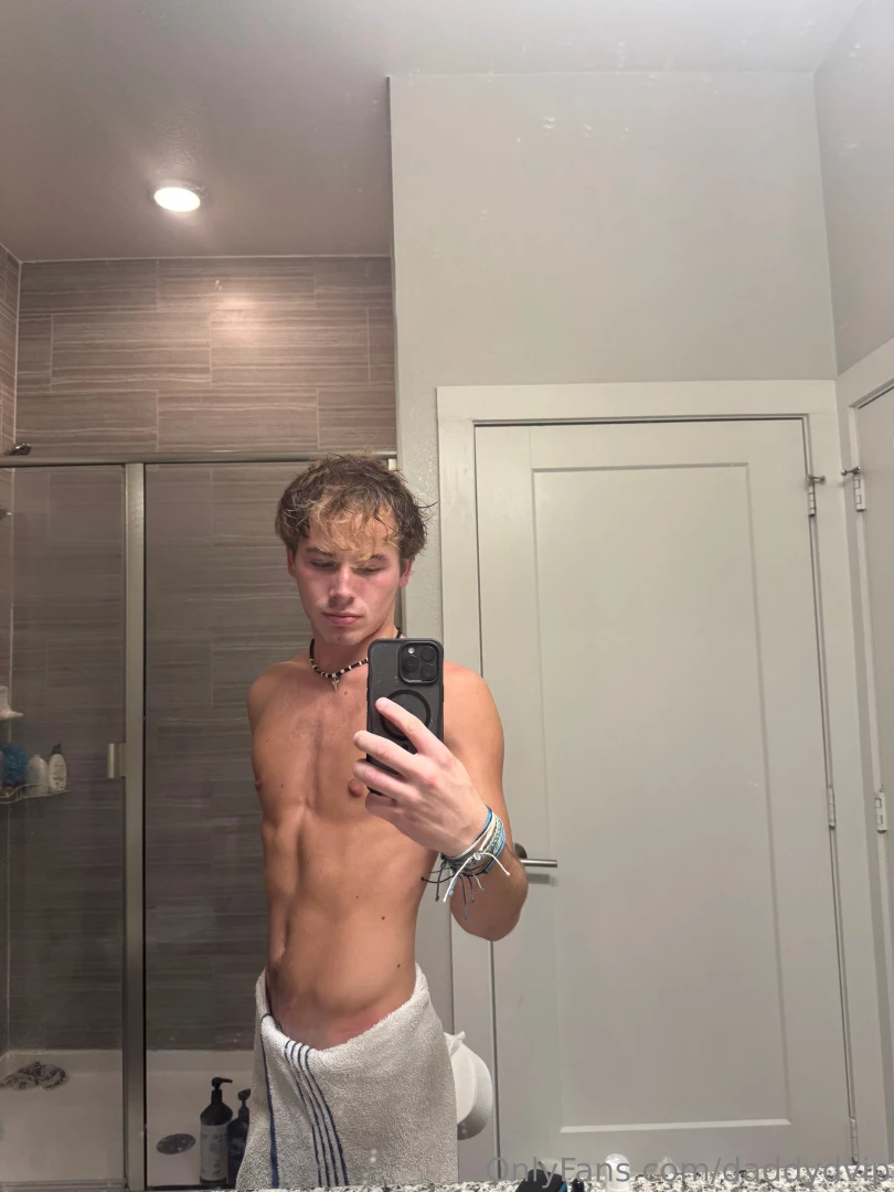 Happy saturday been super busy lately but going to get some content 