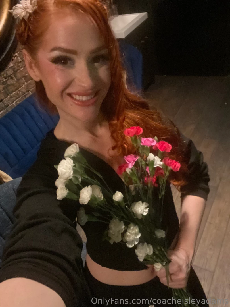 My friends came and threw flowers at me on stage after the show last part 3 