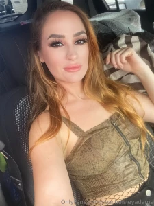 Selfie sunday hehehe for some reason once i get in the car i m like