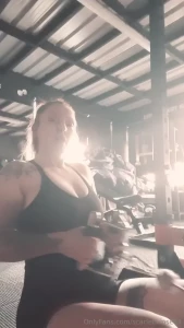 Abit of me in the gym gotta look good for you baby