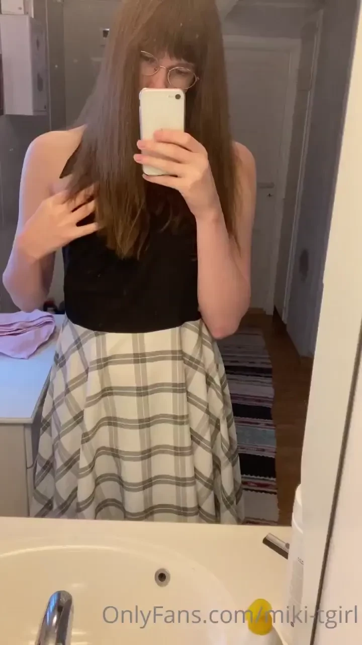 If only i had a daddy that made me make these kinds of videos in 