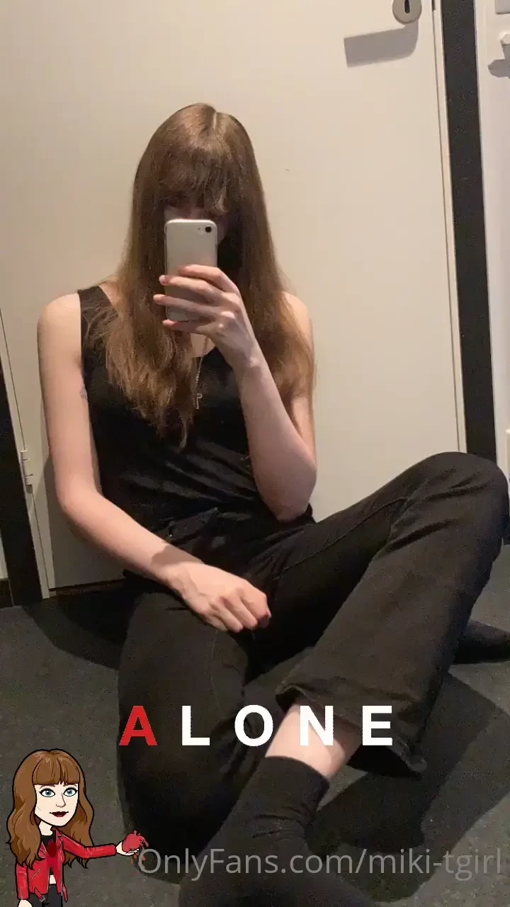 Lonely weekends means showing off your tits for horny men online 