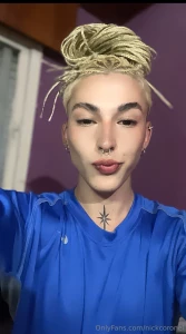 Talk to me privately so i can create exclusive content and especially