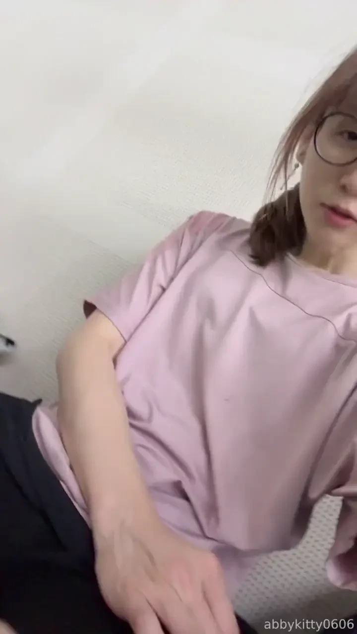 Today i play badminton my feet sweat a lot so i took off my socks do part 1 