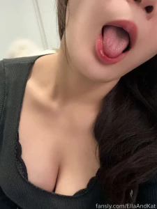 Hey its ella can you guess which toy i used to shove in my pussy dildo part 3