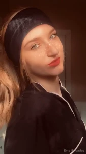 Let s get flirty btw all of my locked content over here is free on my