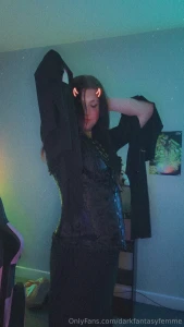 I think i m liking the morticia addams vibes hehe