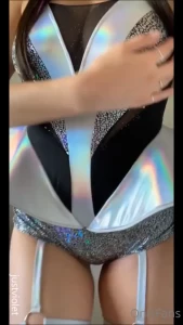 Spacebabe fucks her metal dildo 13 22mins
