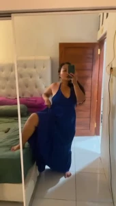 I love feminim flowy dress n always no underwear for easy access
