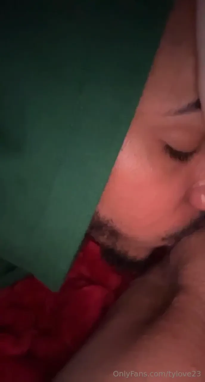 Watch me eat some part 1 