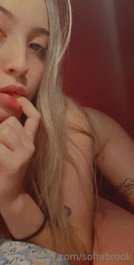 Got a little time for me babe i got something kinky to share to you 