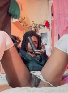 5 minutes of hairy pussy enby with a blunt vs fuck machine and domi 2