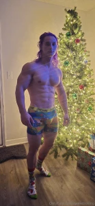 Bout to drop some hot ass christmas content
