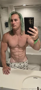 Bathroom lighting is pretty good part 5