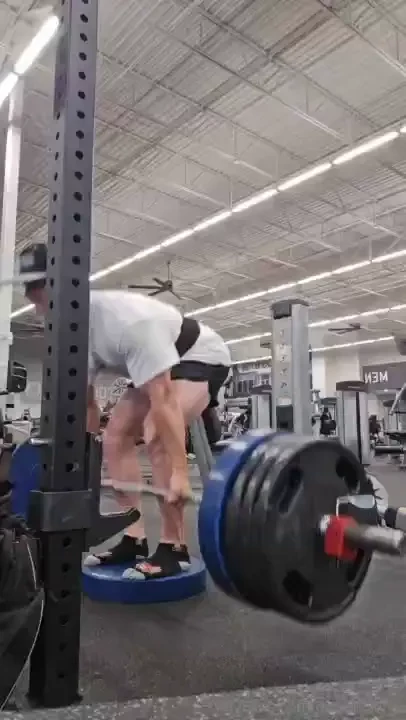 Moving some weight i ve been kinda busy to make content 