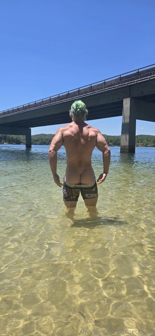 Had fun in the sun that day but fuck this month it s sucked dick part 3 