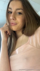 English will follow petit teasing strip tease dans mes v tements part 2