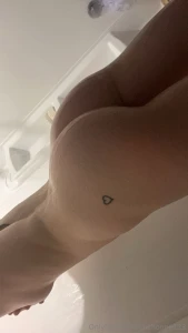 Une douche avec moi a shower with me