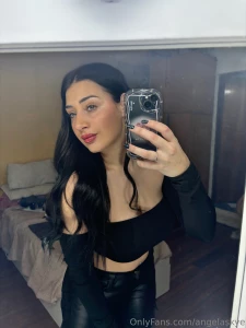 This is exactly how i d dress for you on date night part 23