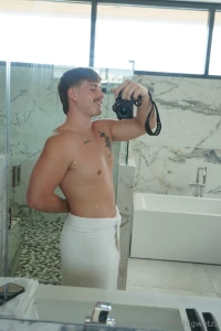 New post on ig go like and comment for daddy