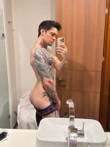 I need your help w something in the bathroom rlly quick part 1