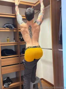 This things a little high up you wanna give me a boost