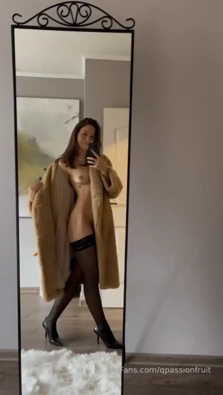 Aaaaand the coat s off 