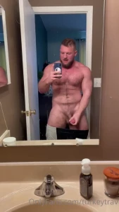 I need some pretty lips around my cock right about now
