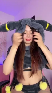 Dancing with my umbreon