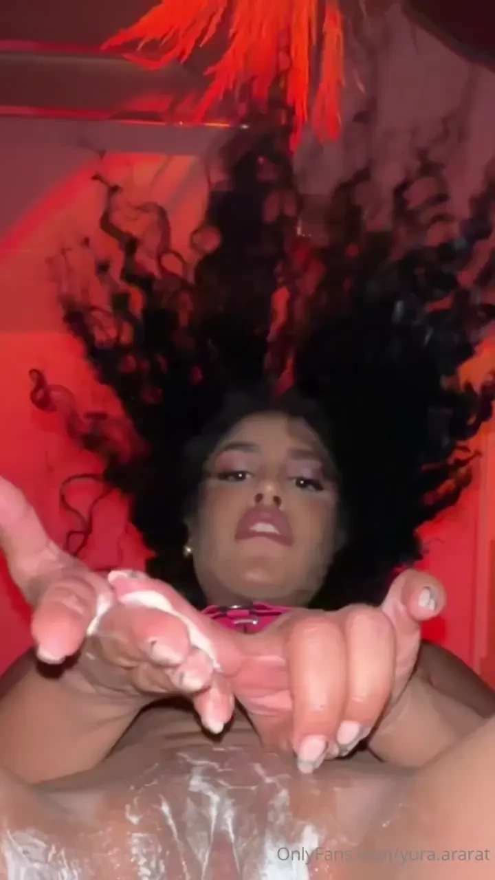 Good morning good time to fill your mouth with cream do you like hot 