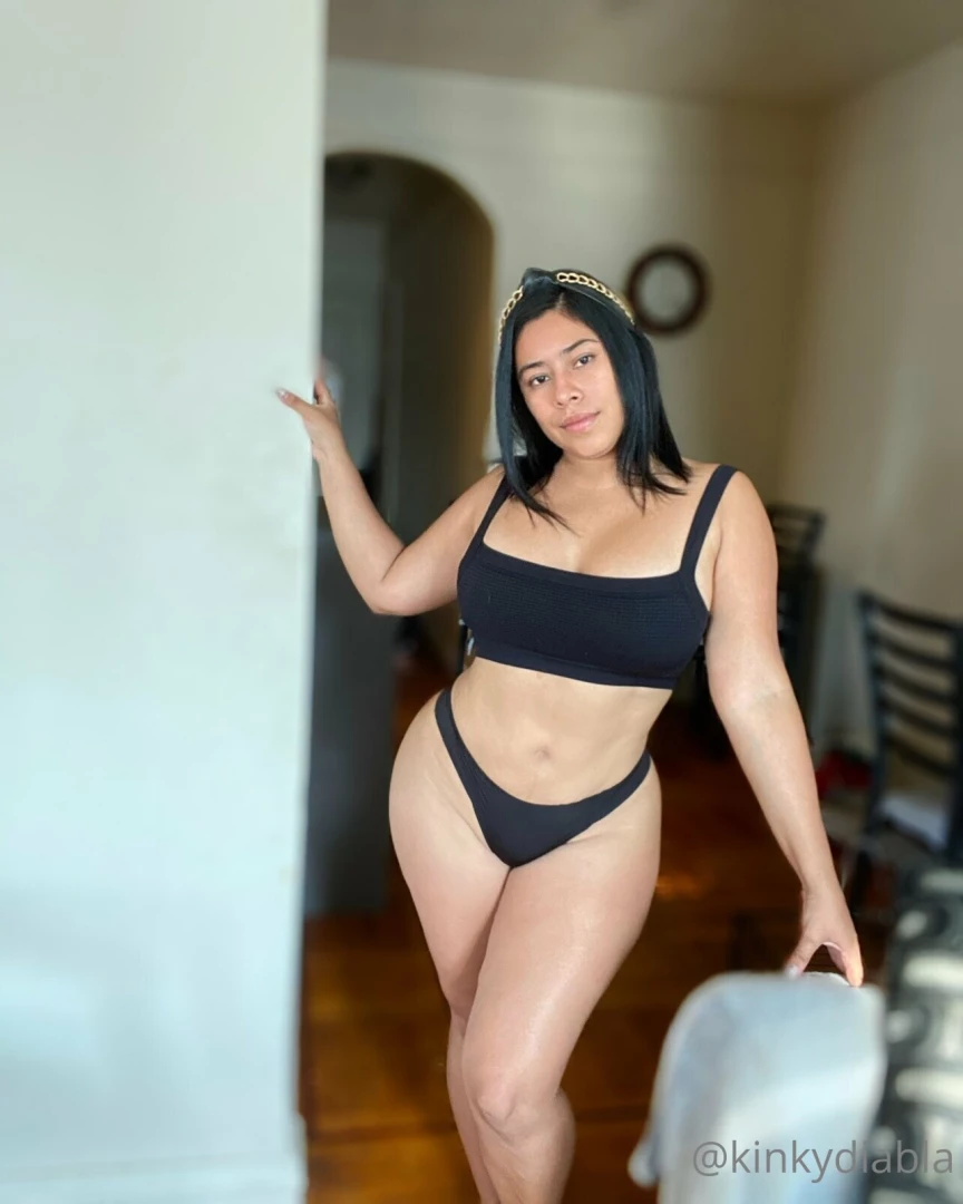 Very horny choose a number 1 videocall 2 custom video 3 sext 4 dick 