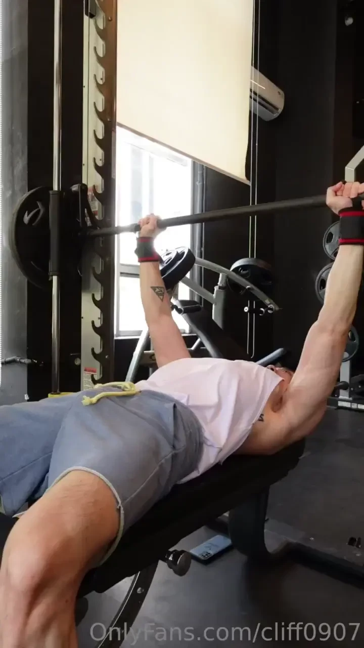 Wednesday chest bicep abs part 1 