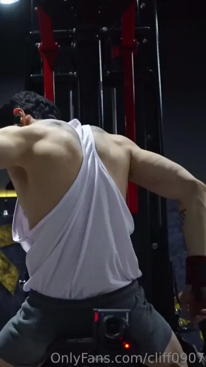 Who is that she s so funny haha 